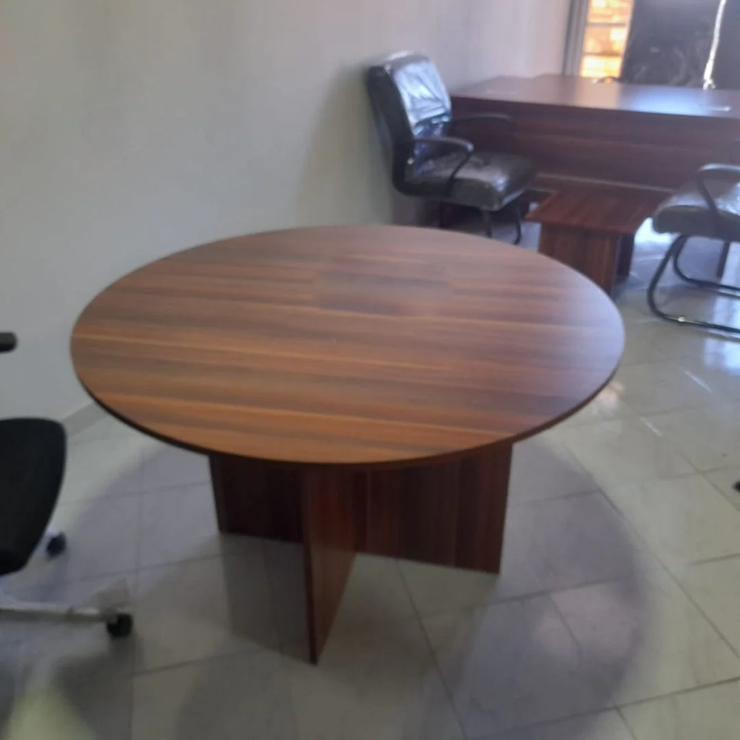 Table de réunion ronde